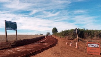 <p>Obras de pavimenta&ccedil;&atilde;o no acesso ao Rinc&atilde;o dos Roratos j&aacute; est&atilde;o em andamento</p>