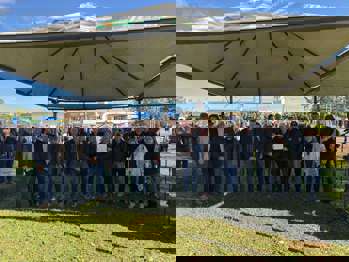 <p>Apoio ao setor rural: prefeito e vice participam de ato do SOS Agro</p>