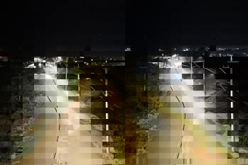 <p>Nova ilumina&ccedil;&atilde;o melhora seguran&ccedil;a e visibilidade no acesso &agrave; cidade pela Avenida Sagrada Fam&iacute;lia</p>