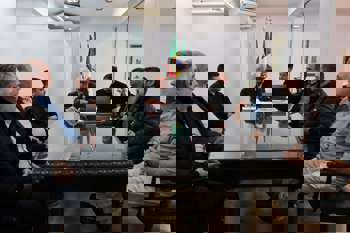 <p>Prefeitura&nbsp;assina ordem de in&iacute;cio dos servi&ccedil;os de drenagem pluvial&nbsp;na Rua Oscar Ernesto Jung</p>