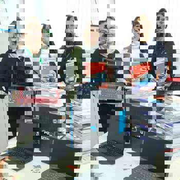 <p>Projeto Multim&iacute;dia: curso de Inform&aacute;tica B&aacute;sica e Pacote Office atende estudantes da rede municipal e estadual</p>