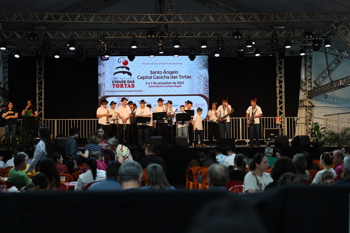 <p>18&ordm; Festival Cidade das Tortas inicia celebrando cultura e sabores missioneiros</p>