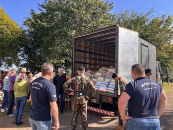 <p>Prefeitura distribui 916 cestas b&aacute;sicas a fam&iacute;lias do interior afetadas pela estiagem</p>