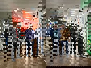 <p>Executivo Municipal recebe empres&aacute;rio Erasmo Battistella no Aeroporto Regional Sep&eacute; Tiaraju</p>