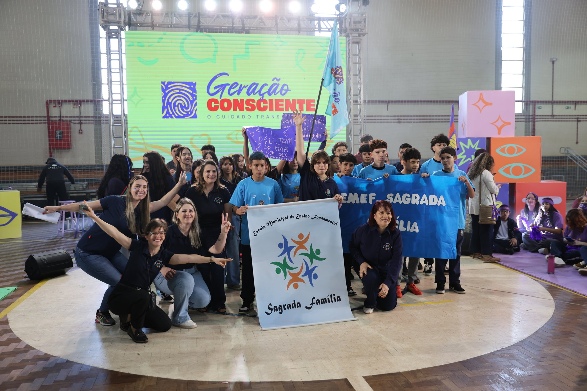 <p><span style="font-weight: 400;">Santo &Acirc;ngelo &eacute; sede regional do Arena Gera&ccedil;&atilde;o; evento reuniu cerca de 750 alunos da regi&atilde;o</span></p>