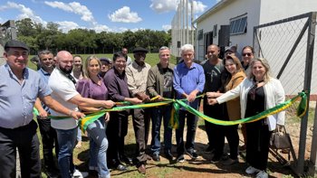 <p>Prefeitura entrega melhorias no campo de futebol do bairro Maria Ritter</p>