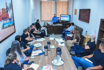 <p>Executivo e Legislativo discutem proposta de reforma previdenci&aacute;ria para garantir sustentabilidade do FABS</p>