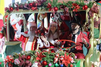 <p>Atra&ccedil;&otilde;es tradicionais movimentam o 17&ordm; Natal Cidade dos Anjos</p>
