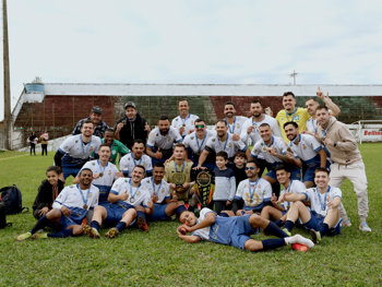 <span style="font-size: 10pt;">Real Miss&otilde;es conquista a Ta&ccedil;a 400 Anos das Miss&otilde;es ap&oacute;s decis&atilde;o emocionante nos p&ecirc;naltis</span>