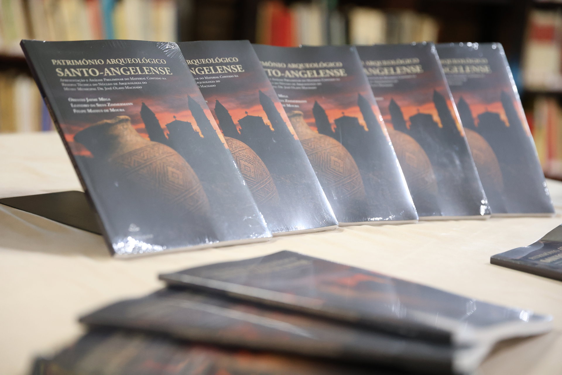 <span style="font-size: 10pt;">Lan&ccedil;amento de livro valoriza o patrim&ocirc;nio arqueol&oacute;gico e a mem&oacute;ria de Santo &Acirc;ngelo</span>