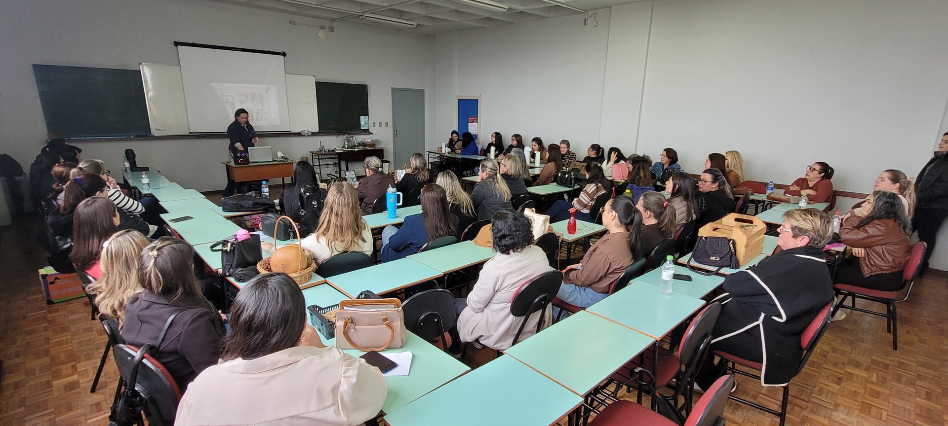 <span style="font-size: 10pt;">Forma&ccedil;&atilde;o fortalece pr&aacute;ticas pedag&oacute;gicas na Educa&ccedil;&atilde;o Infantil da Rede Municipal de Ensino</span>