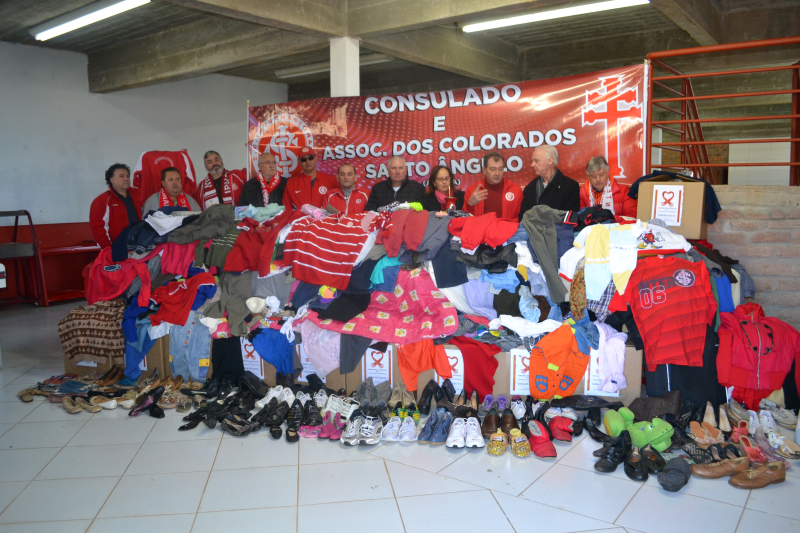 Ascosa doa três mil itens à Campanha do Agasalho 2016