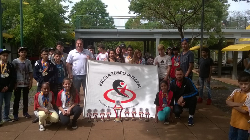 Escola Mathilde Ribas Martins é a campeã dos Jogos das Escolas Municipais