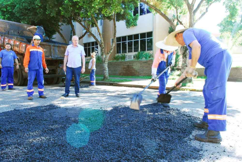 Obras e serviços estão dando novo aspecto à cidade