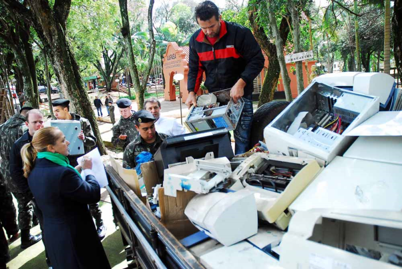 Meio Ambiente lança campanha para recolhimento de lixo eletrônico