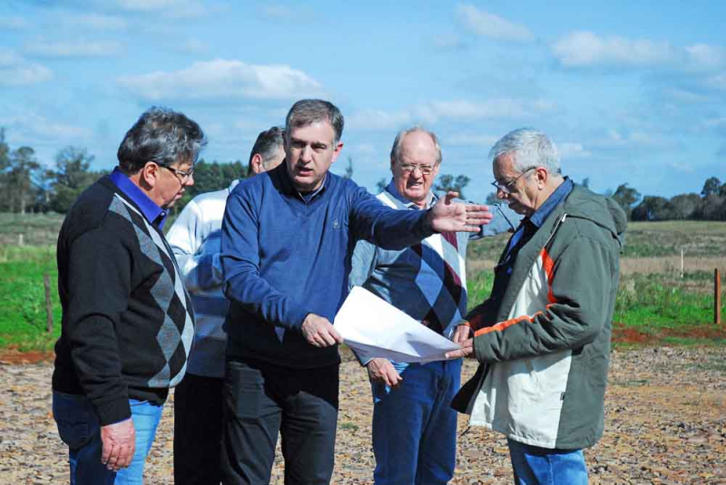 Governo Municipal debate infraestrutura para o Distrito Industrial Leo Fett