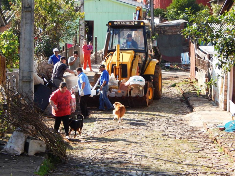 Ações do Programa “Prefeitura nos Bairros” revitalizam quatro bairros
