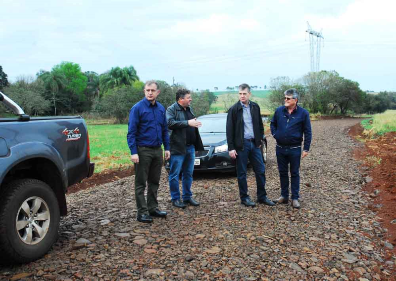 Secretaria dos Transportes conclui mais 17 quilômetros de estrada no interior
