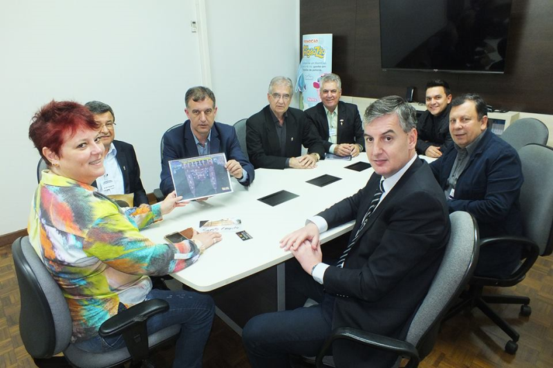 Comitiva trata de convênio HSA/Estado