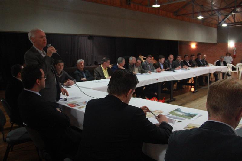 Prefeitos criticam ineficiência de órgãos estaduais