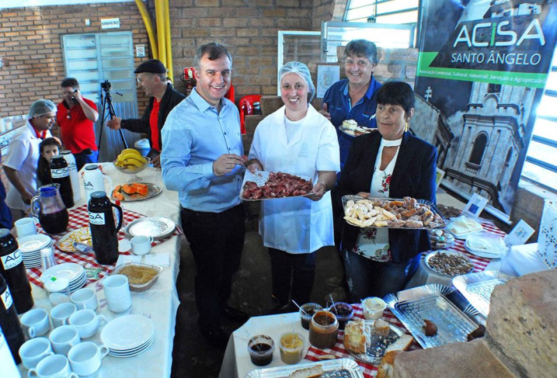 Café Colonial Missioneiro abre com sucesso