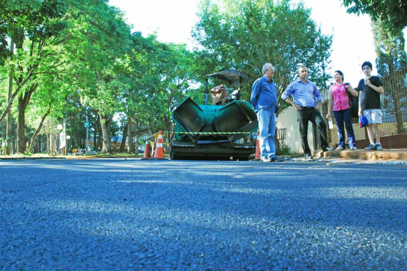 Governo deve encerrar primeiro ano de gestão com 114 quadras asfaltadas