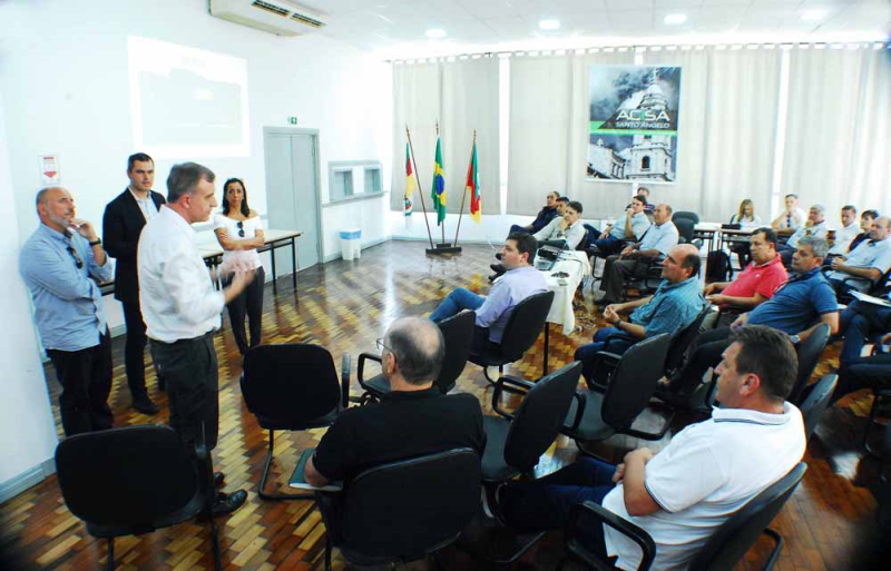 Governo, entidades e empresários trabalham para ampliação do Aeroporto Regional Sepé Tiaraju