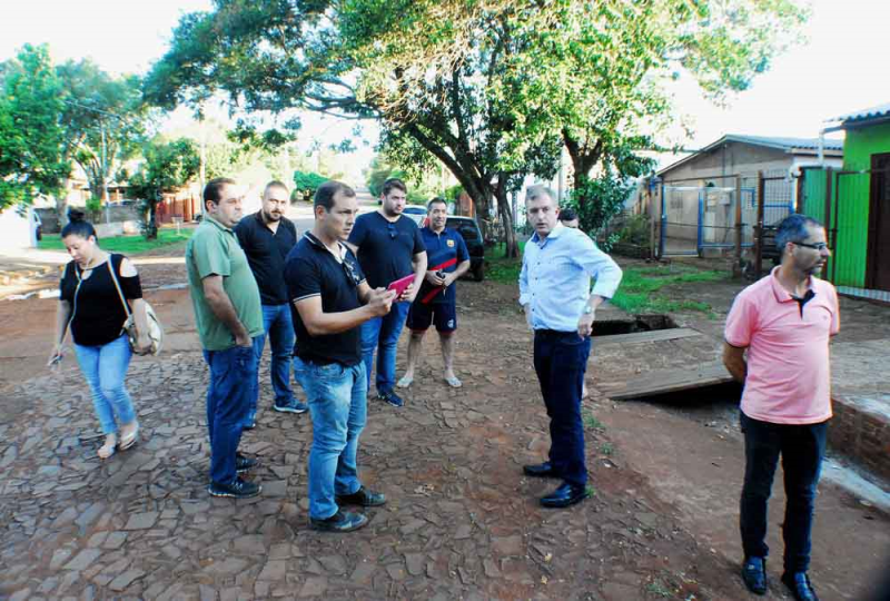 Governo Municipal ouve pleitos no Bairro Padoim