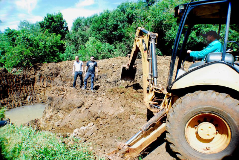 Esgotamento sanitário beneficia 16 famílias no Neri Cavalheiro