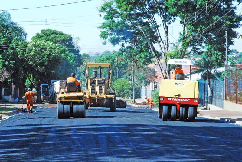Rua José Bonifácio recebe asfaltamento em quatro quadras
