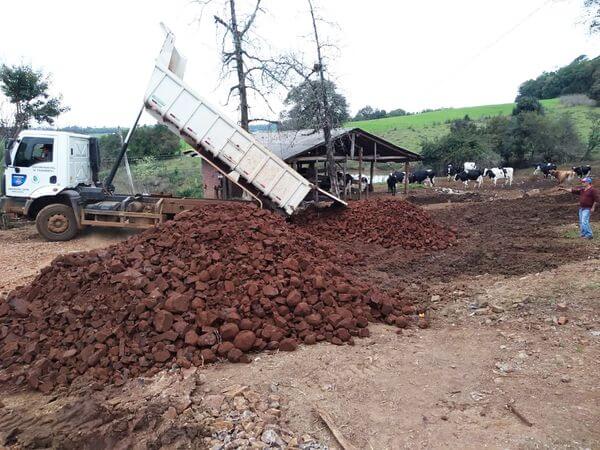 SDR mantém obras de melhorias em estradas rurais