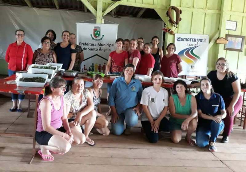 Assistência Social realiza ação com mulheres do interior