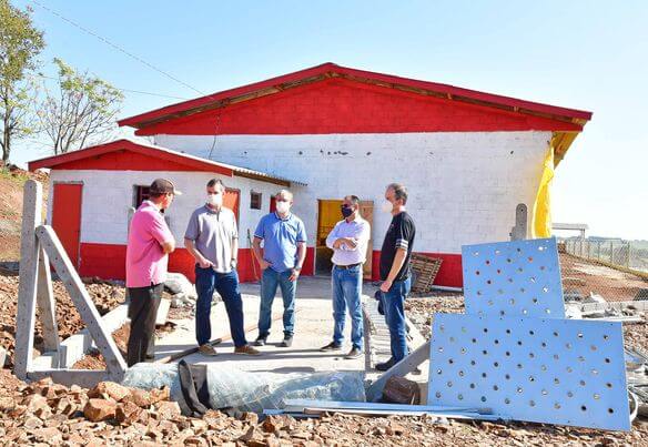 Produtores de Lajeado Cerne e Linha Independência agradecem trabalho do Governo Municipal