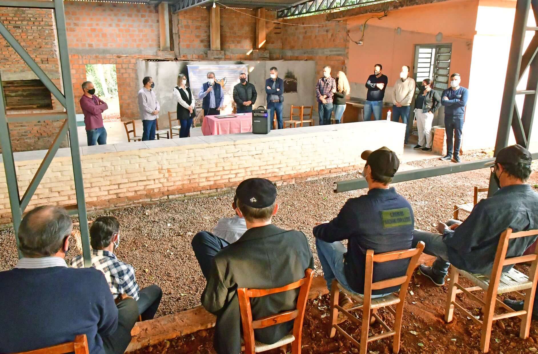 Quatro comunidades são beneficiadas com ações do programa Prefeitura no Interior