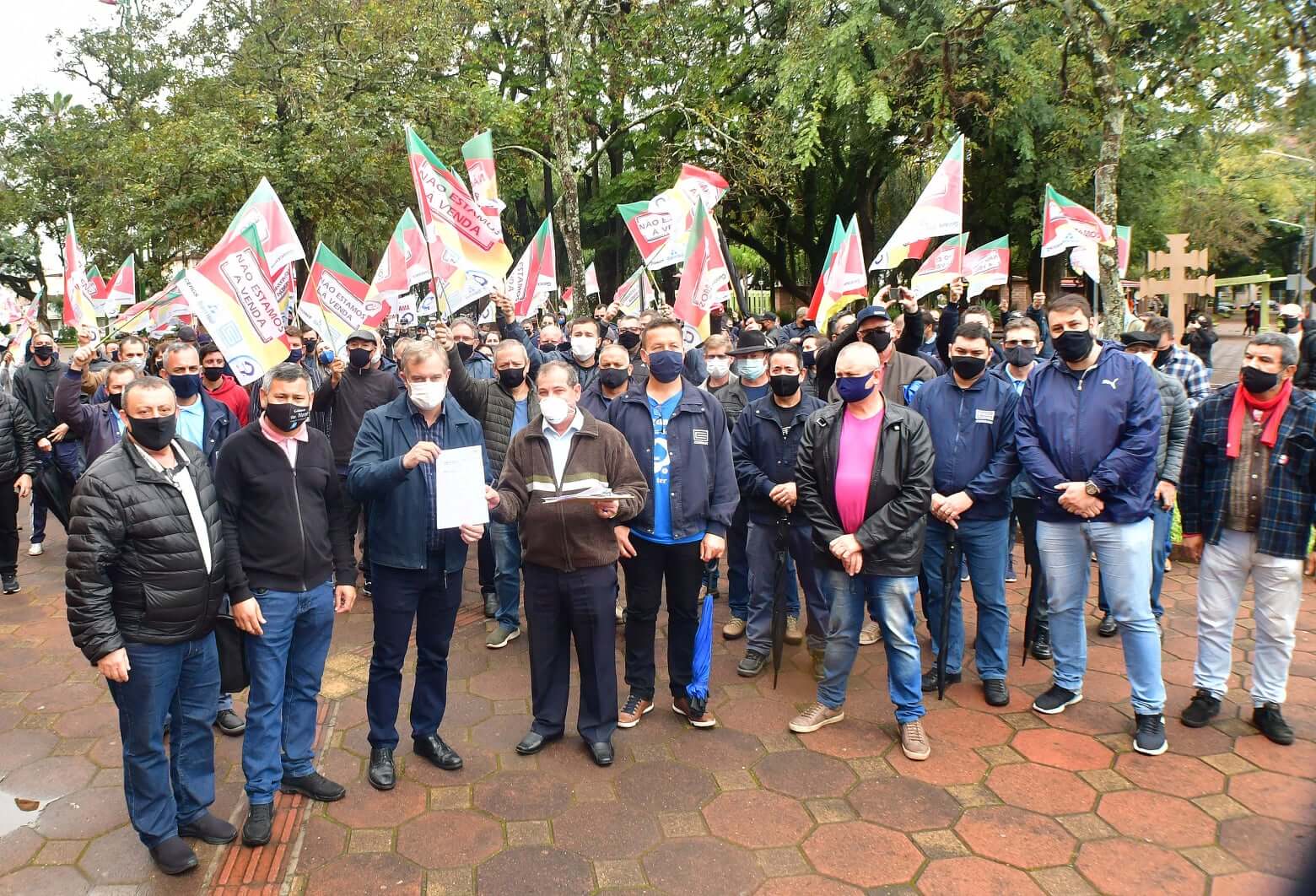 Servidores da Corsan pedem apoio contra a privatização 