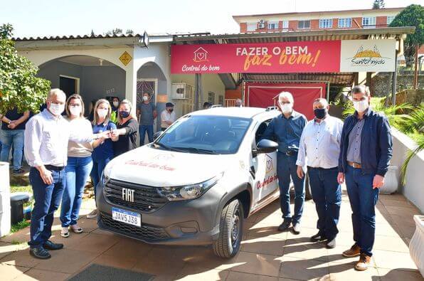 Central do Bem recebe novo veículo para atendimento à população
