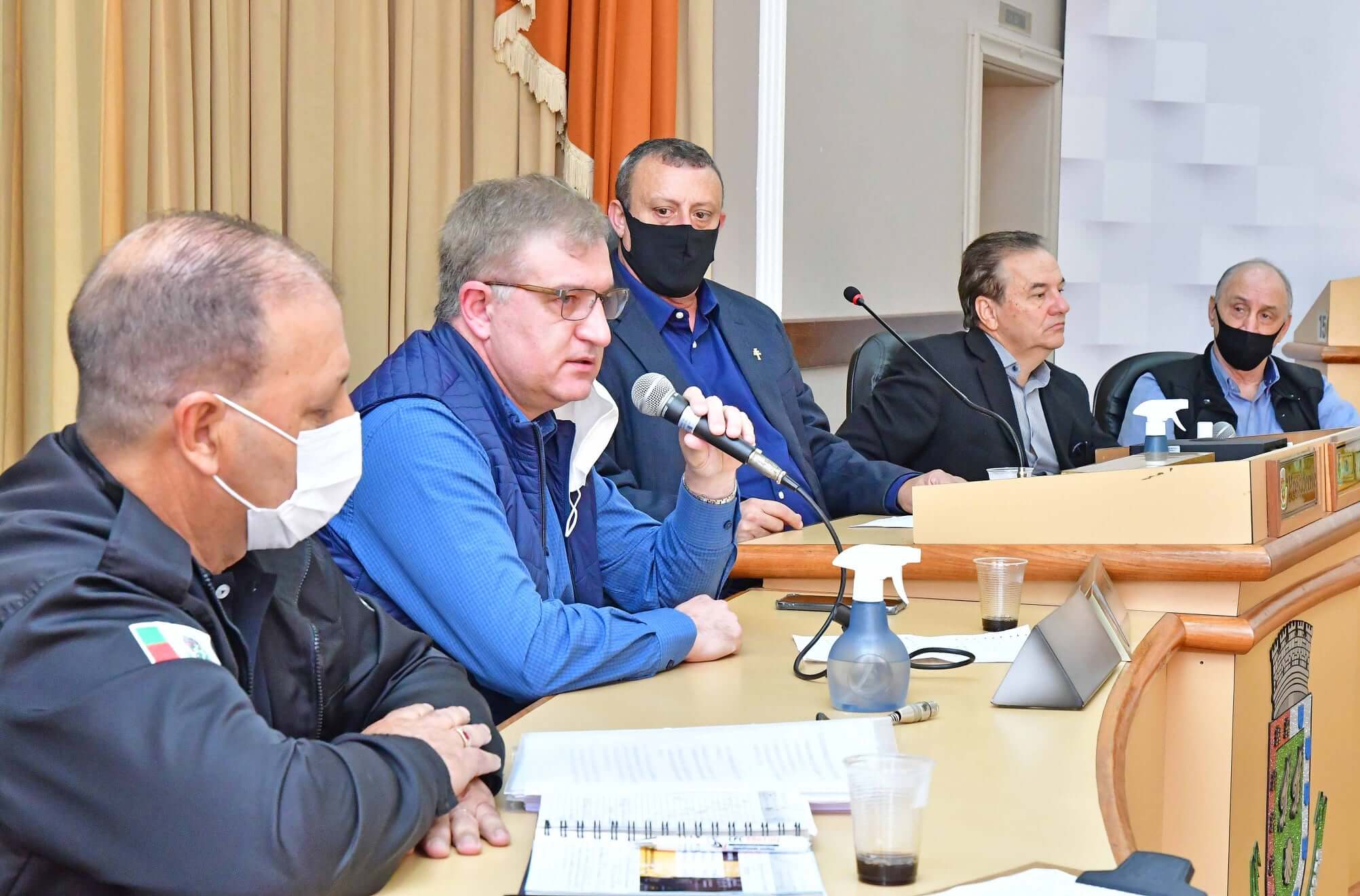 Governo Municipal, vereadores e empresários vão analisar mudanças no rotativo