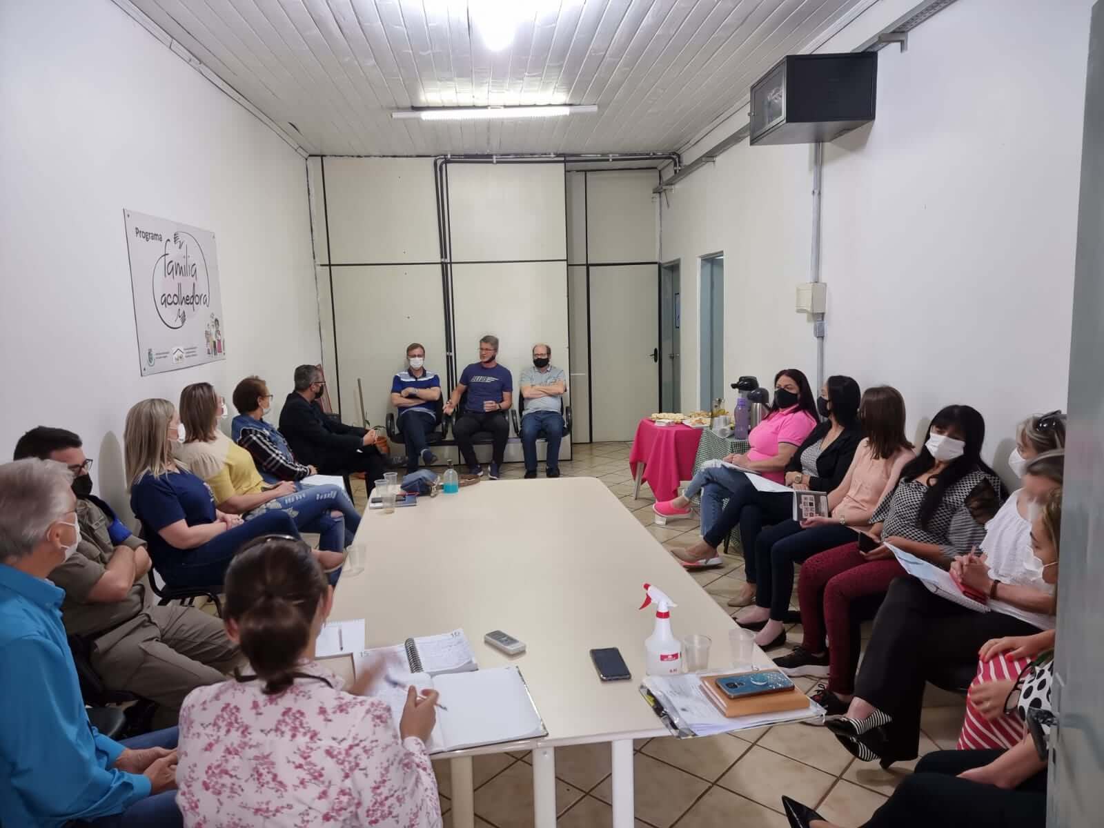 Secretaria de Desenvolvimento Social debate situação dos moradores de rua 