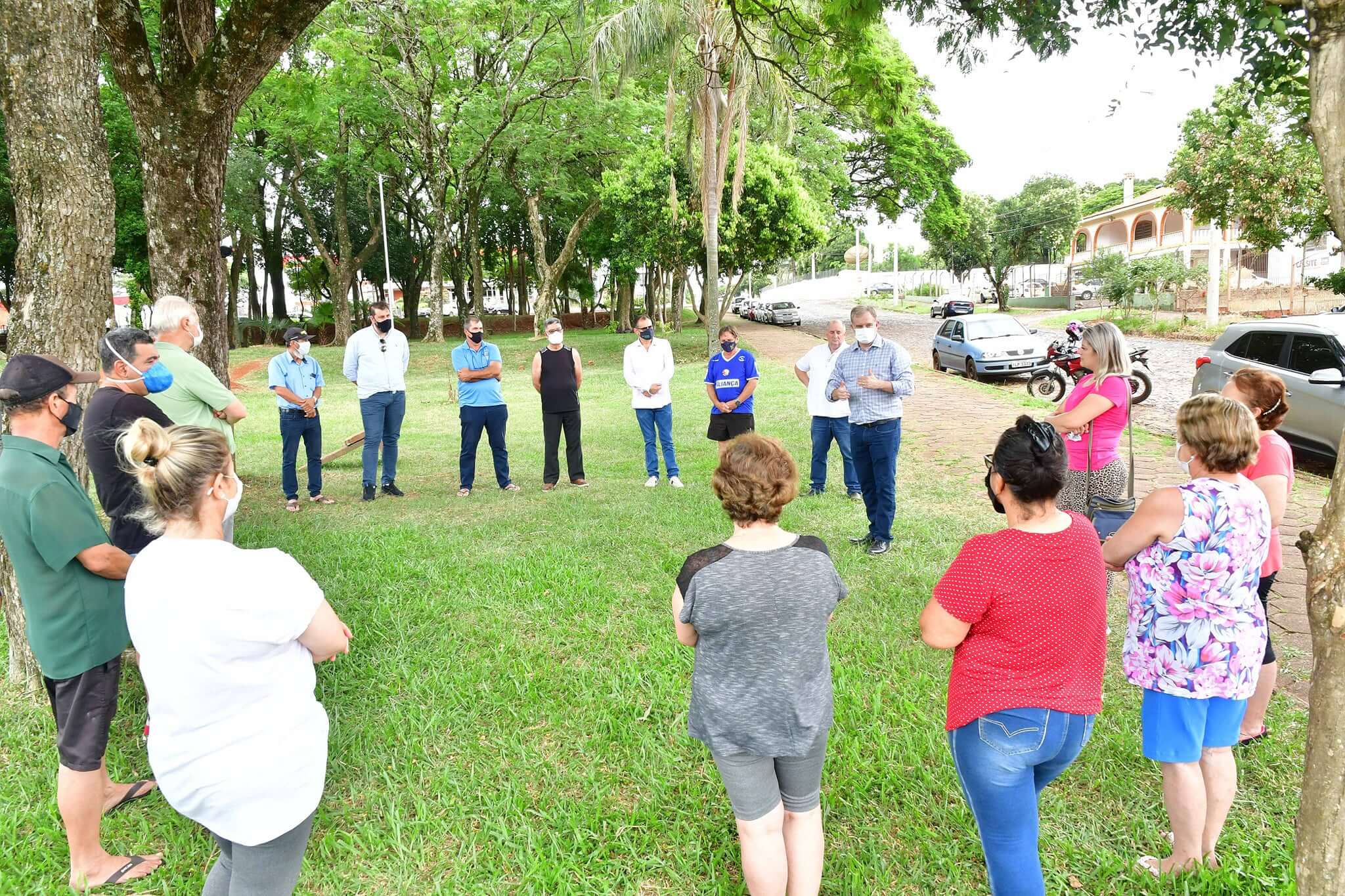 Prefeito anuncia asfaltamento da Rua São Lourenço
