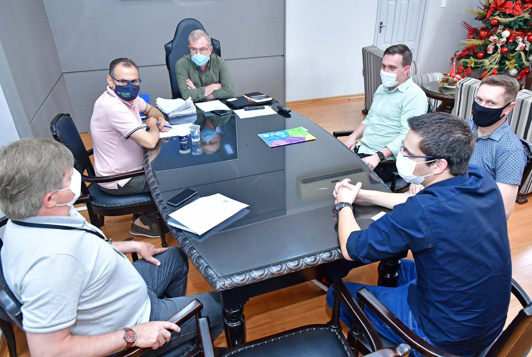 Executivo convidado a conhecer a Arena Multiuso Santa Rosa