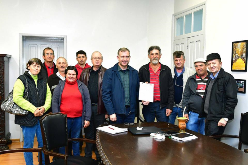 Município renova concessão de prédio para Associação de Produtores