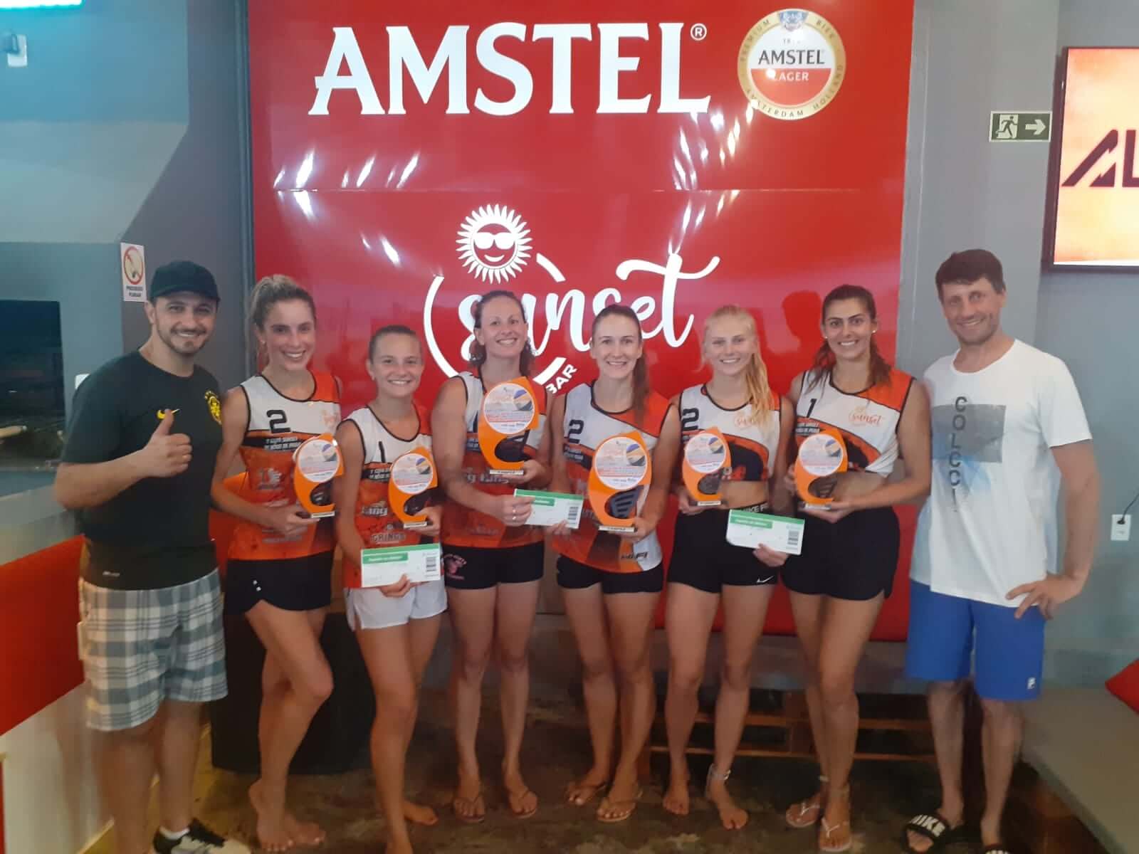 Quarenta duplas disputaram a 1ª Copa Sunset de Vôlei de Praia