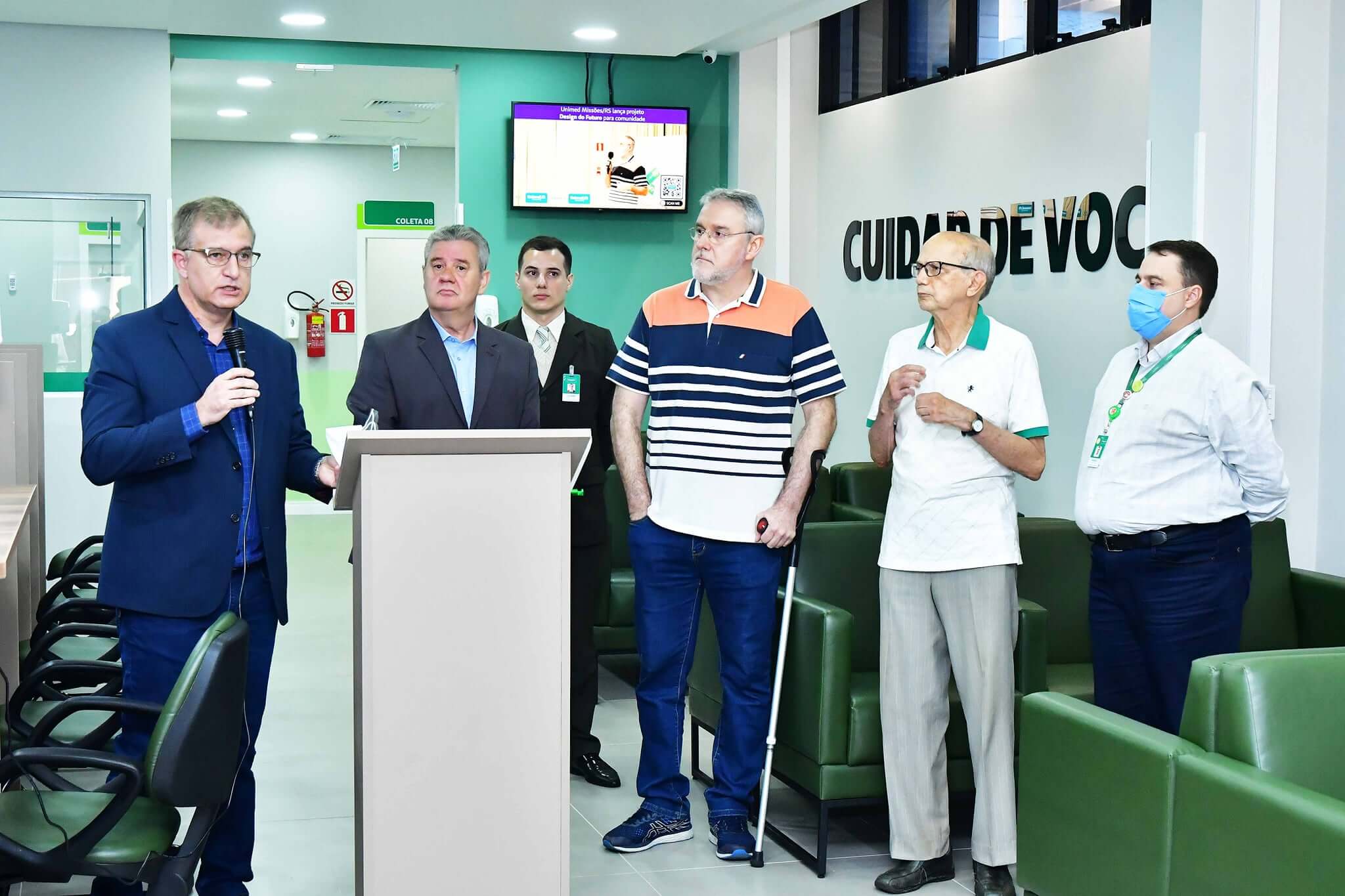 Prefeito prestigia inauguração de Centro Avançado da Unimed Missões