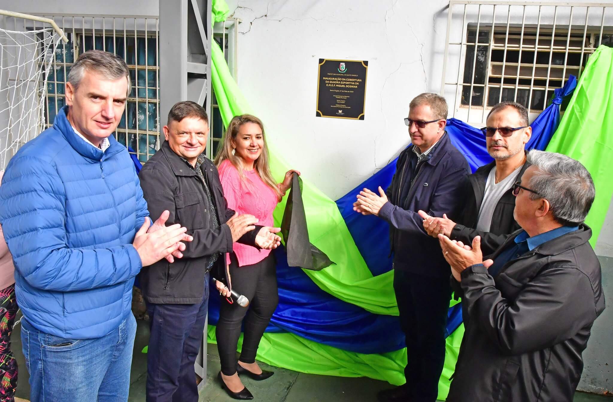 Inaugurada cobertura da quadra da Escola Miguel Bosniak