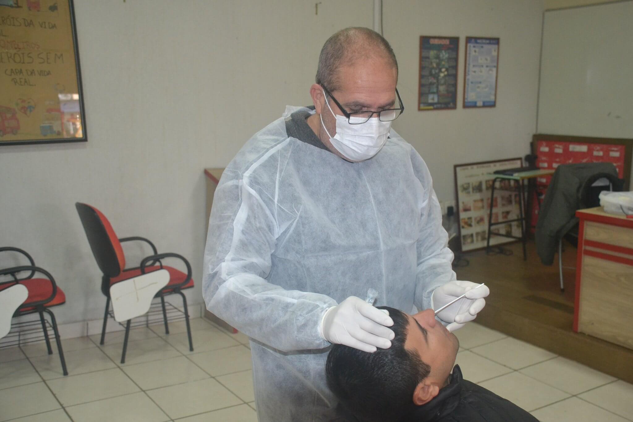 Saúde realiza testagem Covid-19 no Corpo de Bombeiros Militares de Santo Ângelo