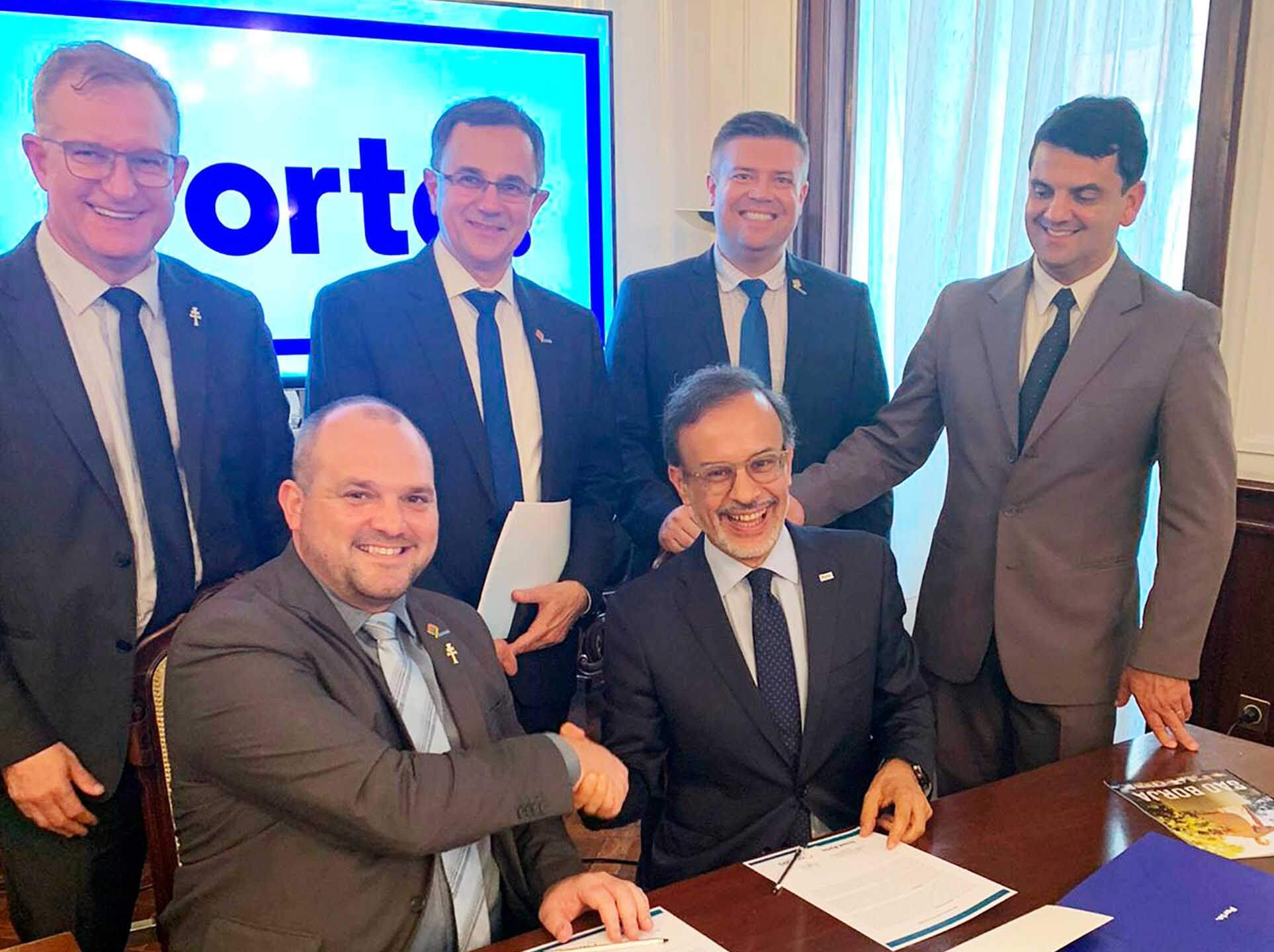 Famurs avança e assina termo de cooperação em Porto