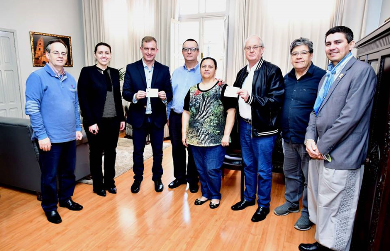 Pianista premiado internacionalmente fará show no Teatro Antonio Sepp