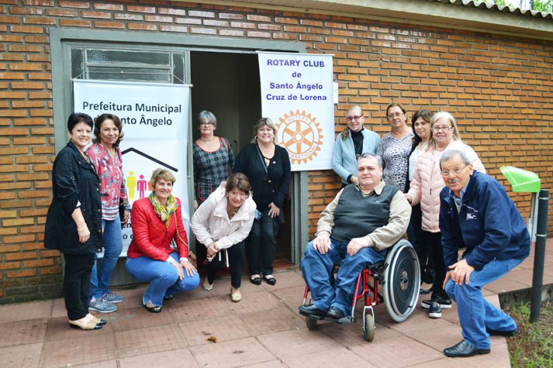 Casa de Passagem recebe doações do Rotary