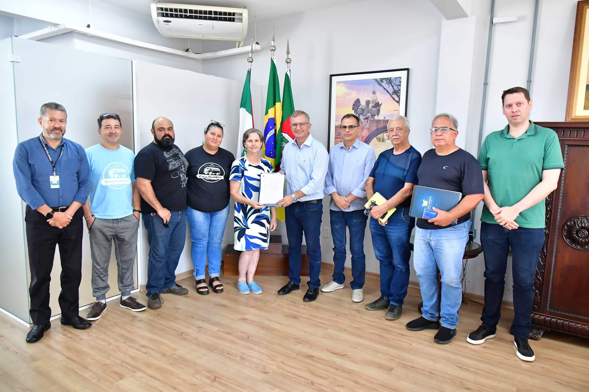 “CASA A GENTE KOMBINA” RECEBE APOIO DO MUNICÍPIO