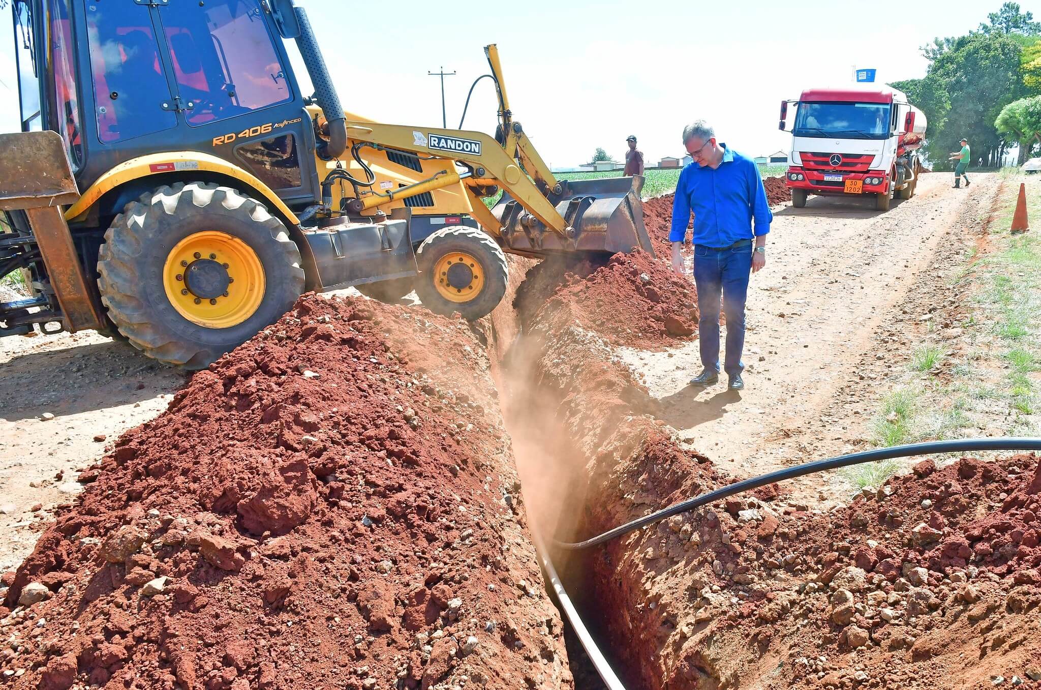 COMUNIDADE DO COMANDAÍ RECEBE NOVO RESERVATÓRIO DE ÁGUA